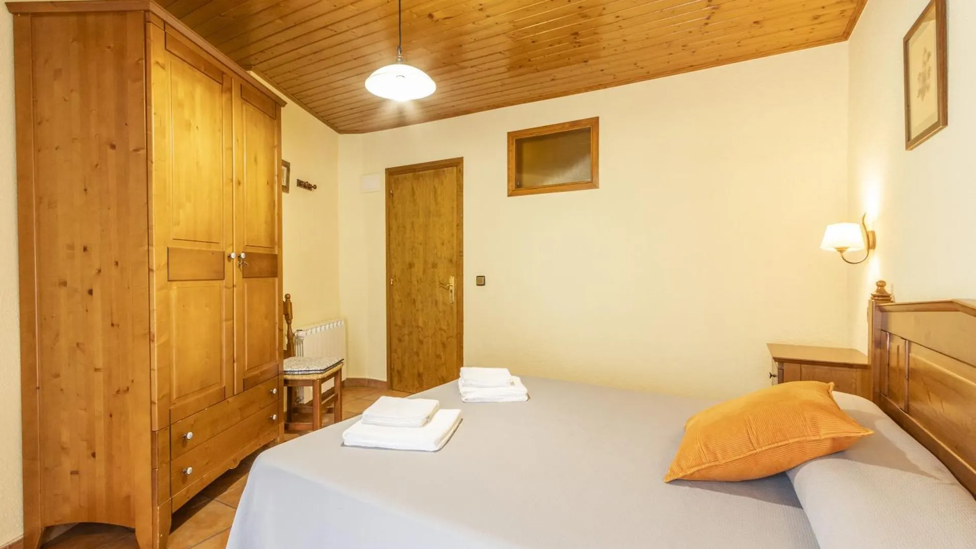 El Raco De Cal Maro Villa Vall de Castellbo Farm stay