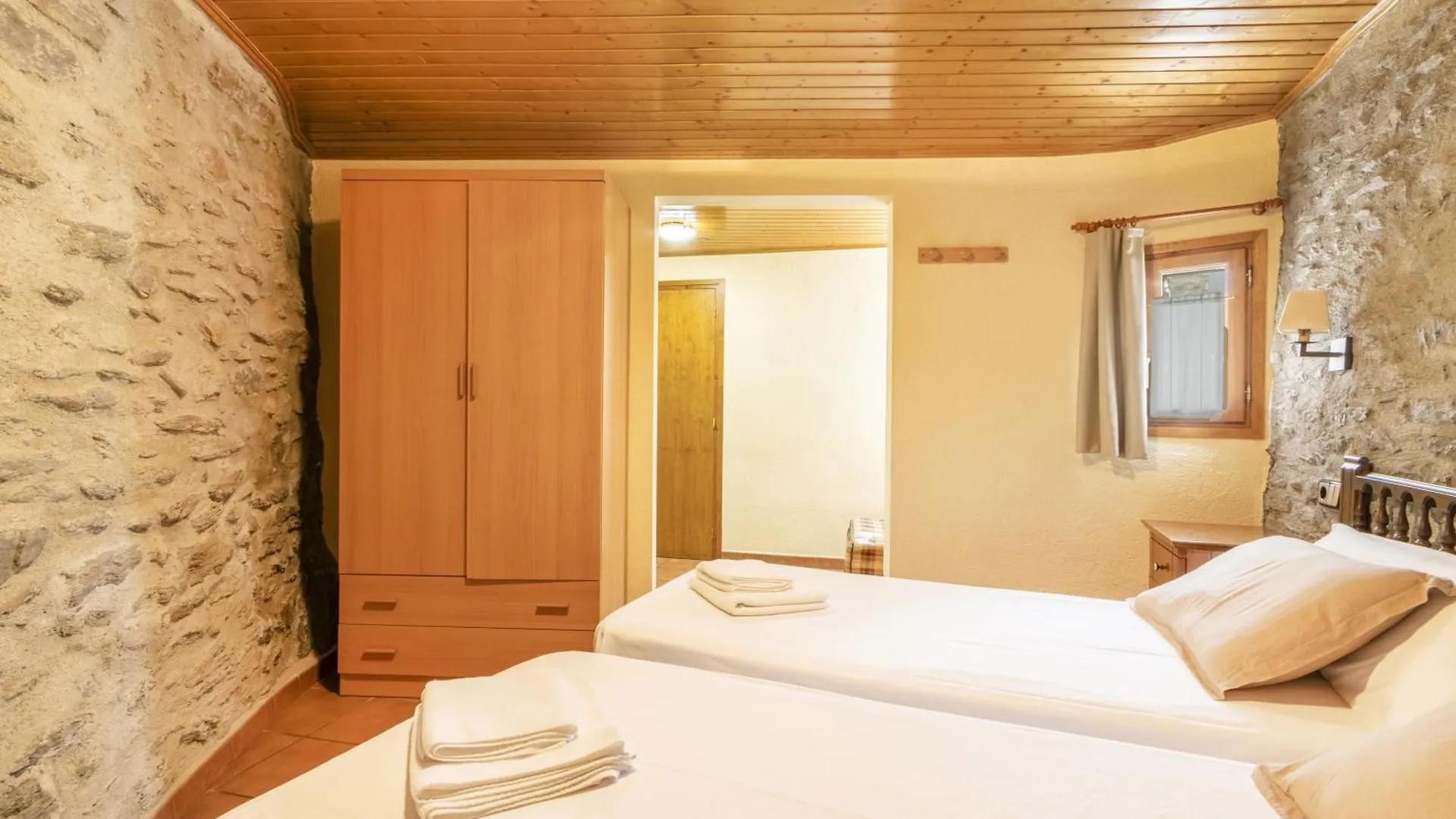 El Raco De Cal Maro Villa Vall de Castellbo Farm stay
